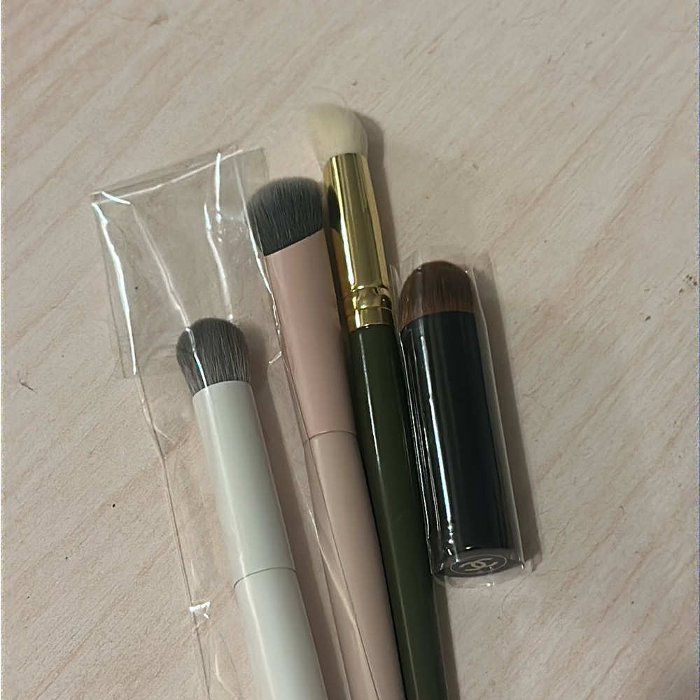 concealer brush set - Picture 3 of 3